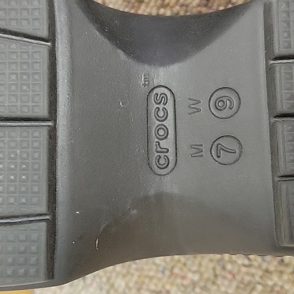 CROCS White and Black Platform Sandals, Women's 9. NWOT - Picture 5 of 6